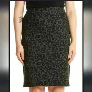 LOFT l Black and Grey Animal Pencil Skirt  Size Petite XXSP